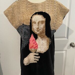 Artistic Mona Lisa print Tunic with Pink Ice cream Accent